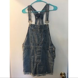 Gap shorts overalls